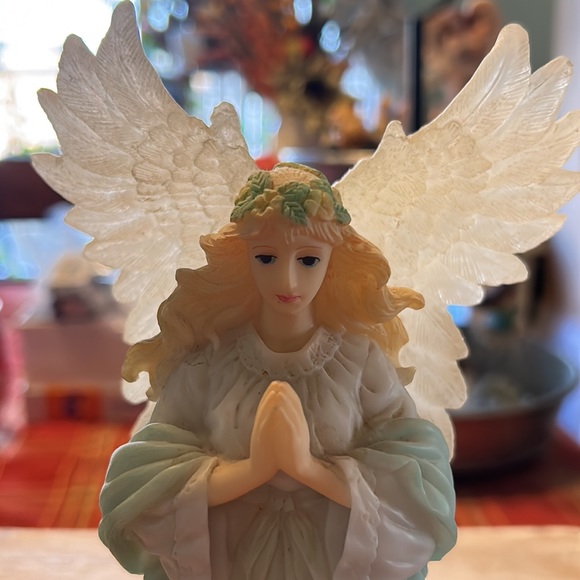 Praying Angel Resin Figurine NWOT 🙏😇 - Picture 3 of 10
